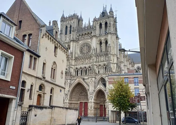 Plein Centre- 90M Cathedrale - 2Ch - 4 Couchages