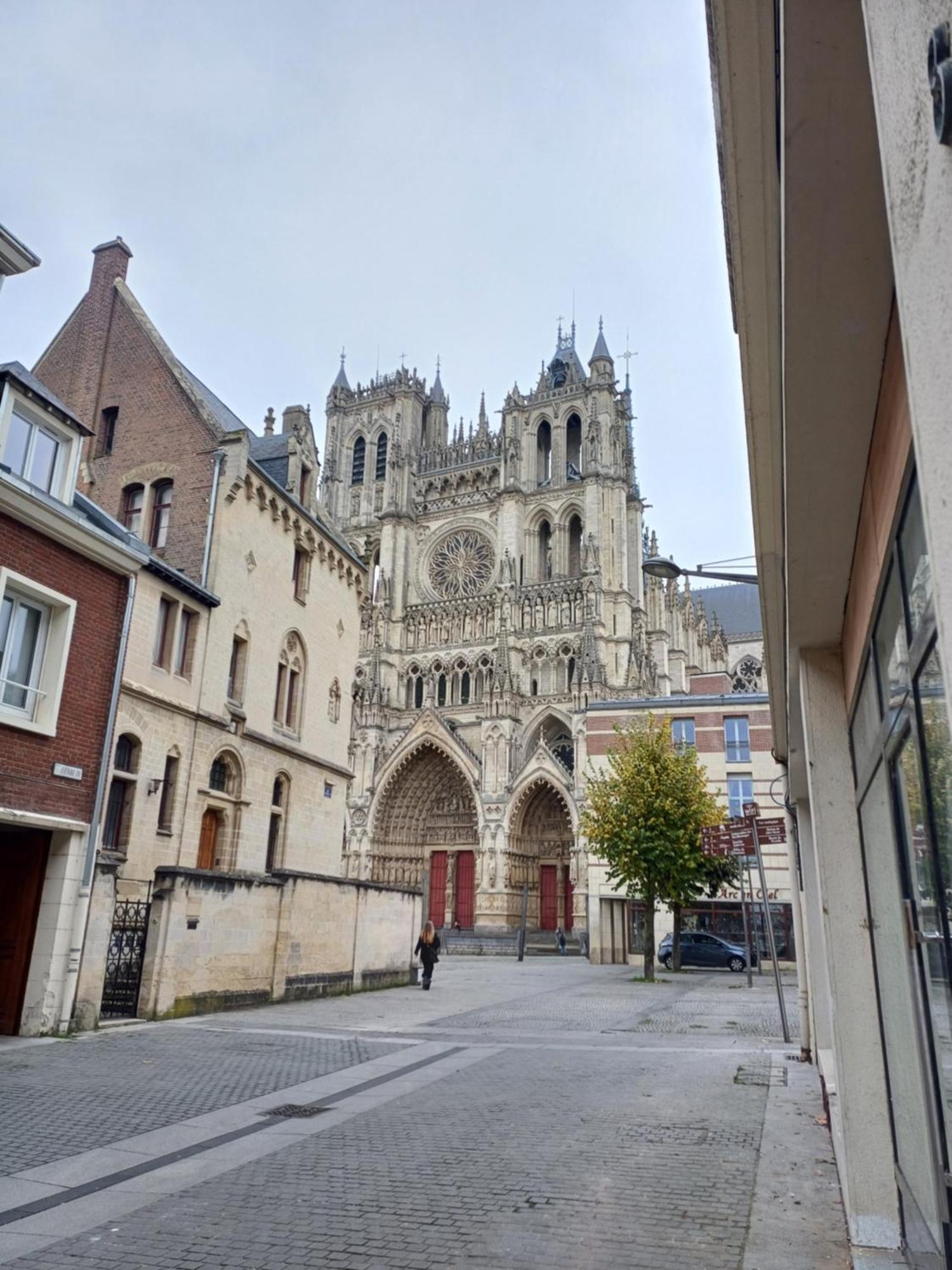 Plein Centre- 90m Cathedrale - 2ch - 4 Couchages * Amiens