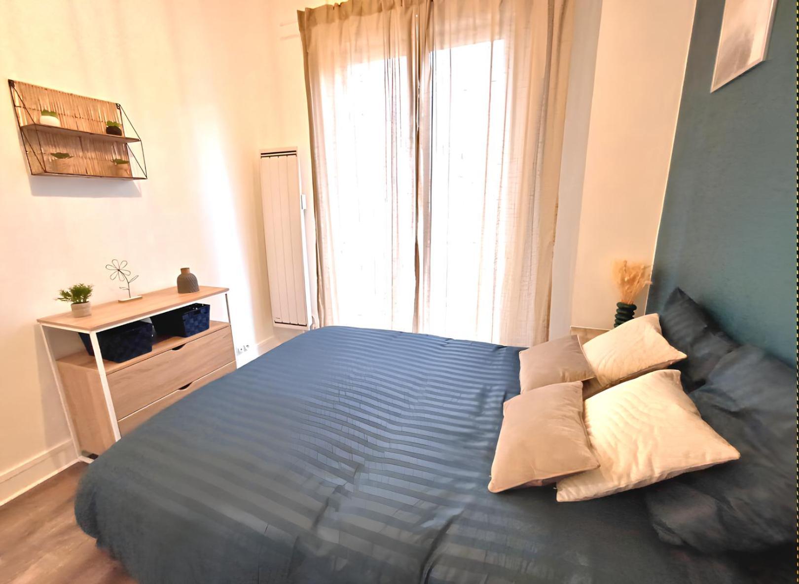 Plein Centre- 90m Cathedrale - 2ch - 4 Couchages Apartment Amiens