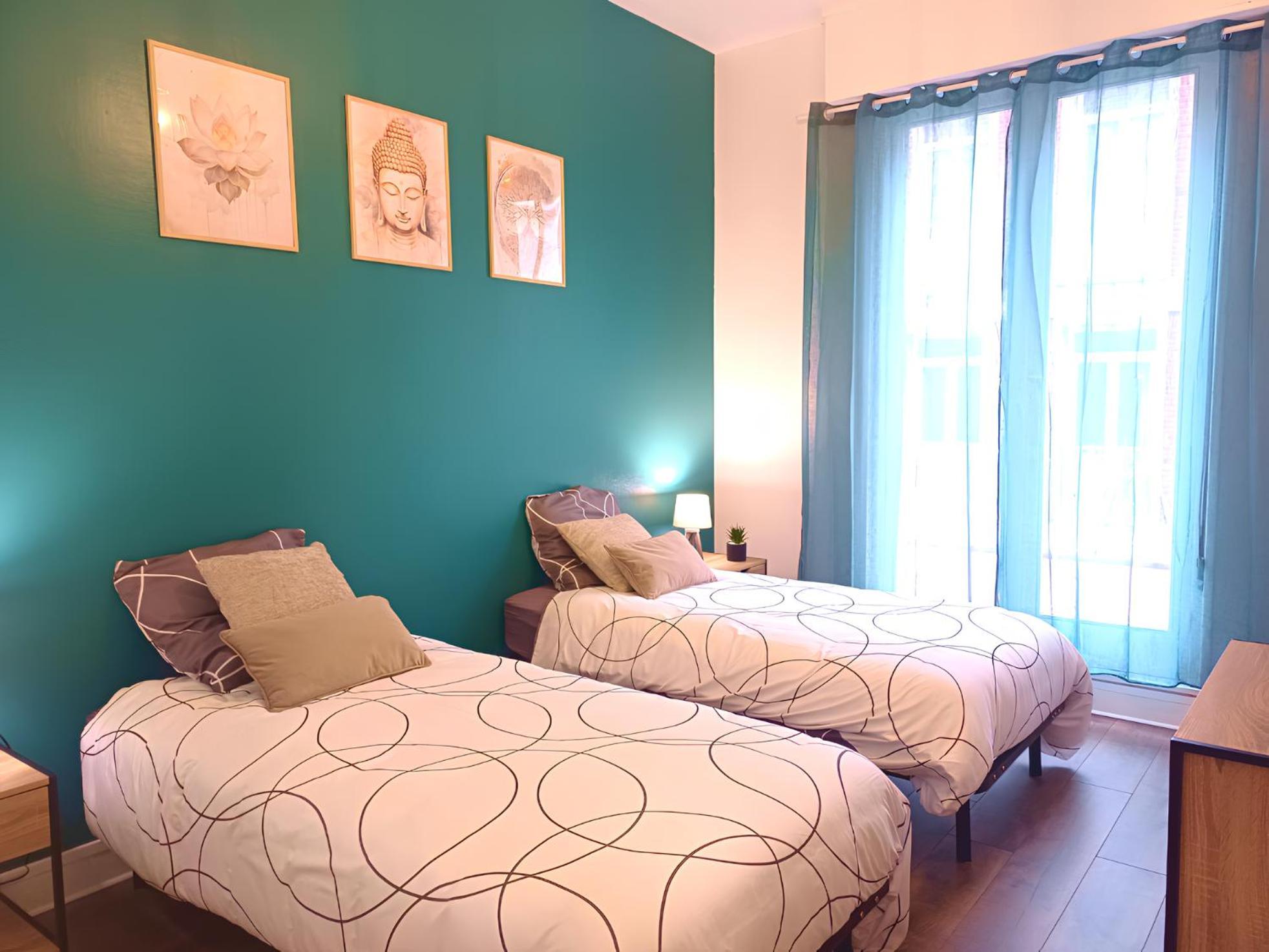 Plein Centre- 90m Cathedrale - 2ch - 4 Couchages Appartement